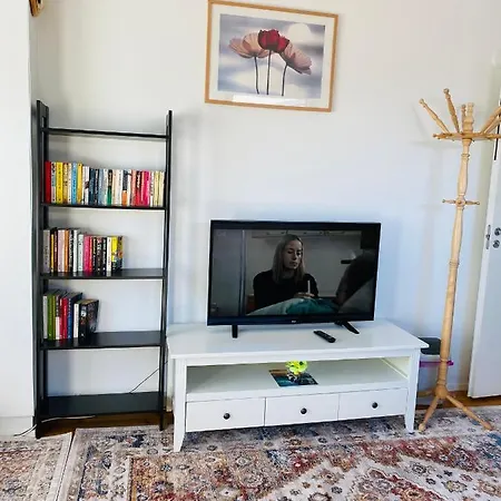 Two Bedrooms,dining Area And Bathroom With Private Entrance Privatunterkunft Kotka