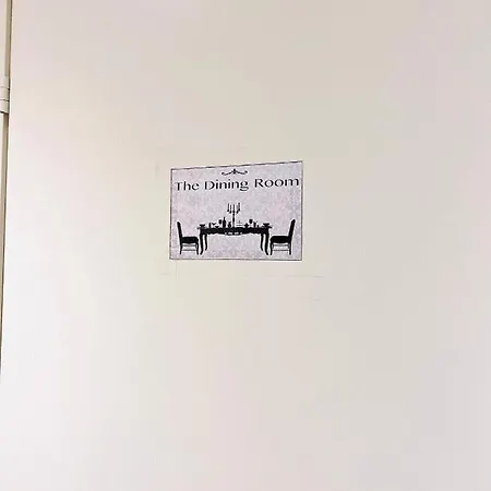 Kotimajoitukset Two Bedrooms,dining Area And Bathroom With Private Entrance *