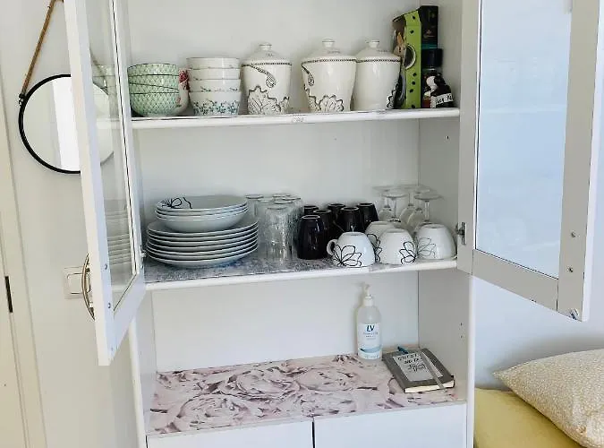 Two Bedrooms,dining Area And Bathroom With Private Entrance 民宿