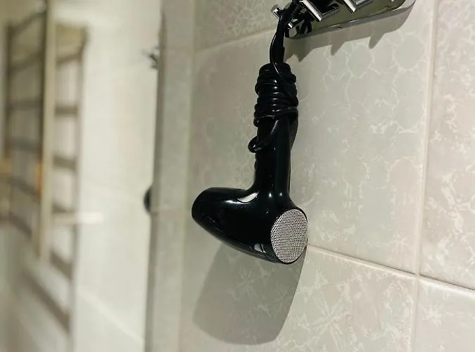 民宿 Two Bedrooms,dining Area And Bathroom With Private Entrance *