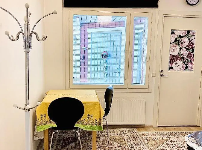 Two Bedrooms,dining Area And Bathroom With Private Entrance 科特卡